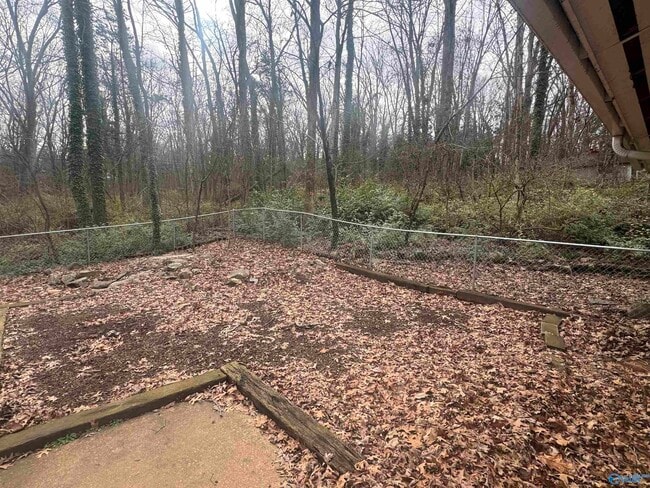 Building Photo - 9527 Hemlock Dr SE