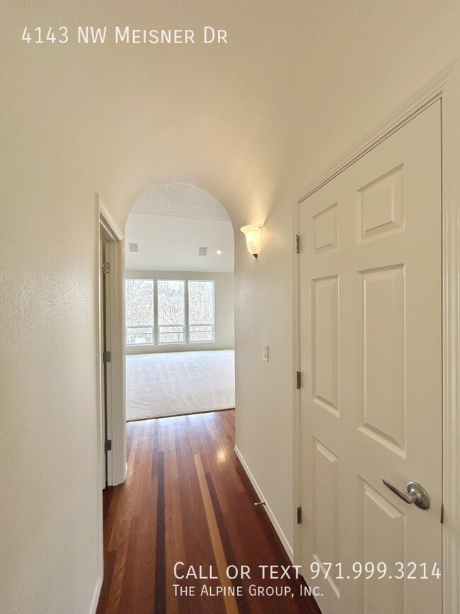 Building Photo - 4143 NW Meisner Dr