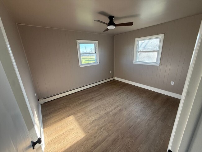 Building Photo - Newly remodeled single-family home