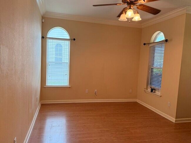 Building Photo - 8520 Hannary Cir
