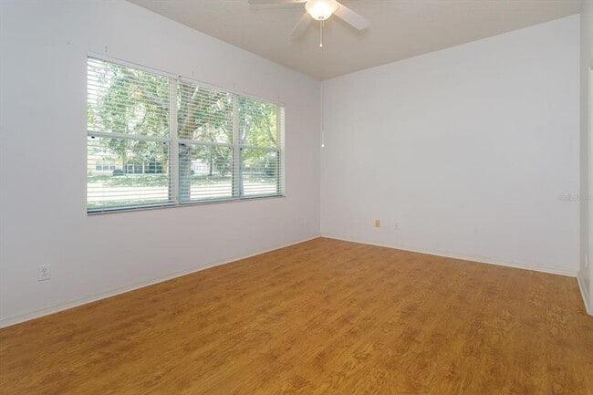 Building Photo - 120 Crepe Myrtle Dr