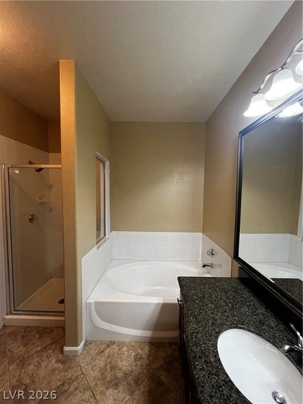 Building Photo - 1725 Queen Victoria St