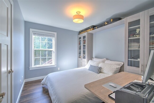 Building Photo - 3 Bed, 2 Bath Home Near Downtown Greenvill...