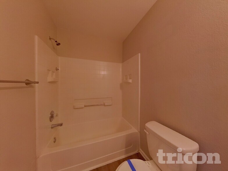 Building Photo - 10115 Hudson St