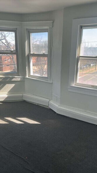 Building Photo - 201 4th St