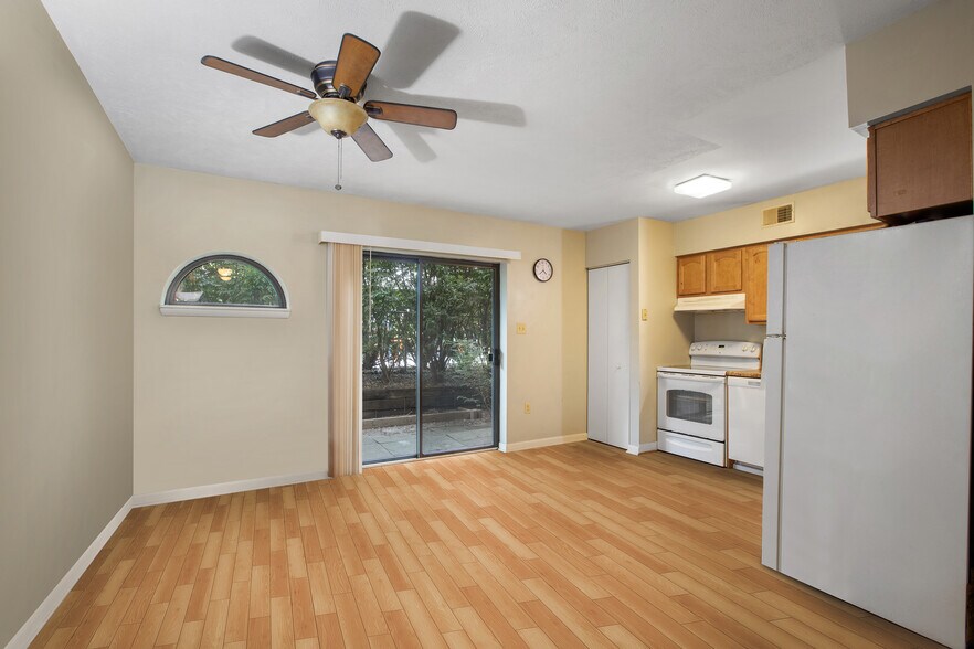 Building Photo - 3249 Kennett Sq