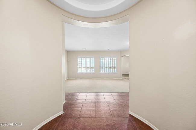 Building Photo - 2407 E Iris Dr