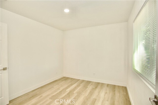 Building Photo - 4837 N E St