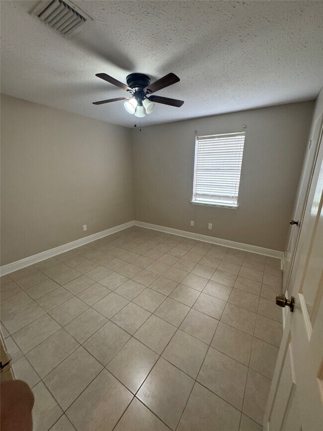 Building Photo - 3214 Long Shadows St