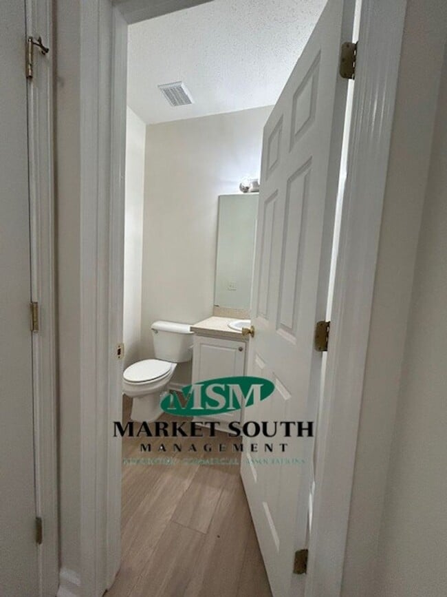 Building Photo - GEORGETOWN - KING GEORGE BOULEVARD