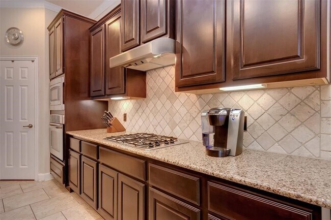 Building Photo - 3 Galleta Ct