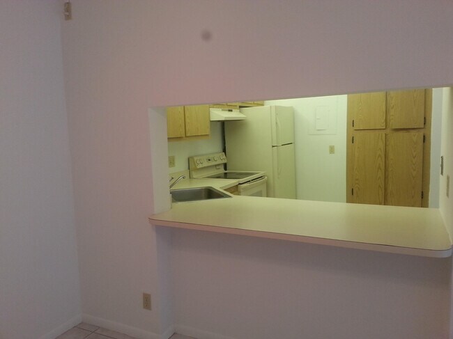 Building Photo - 206 Foxtail Dr