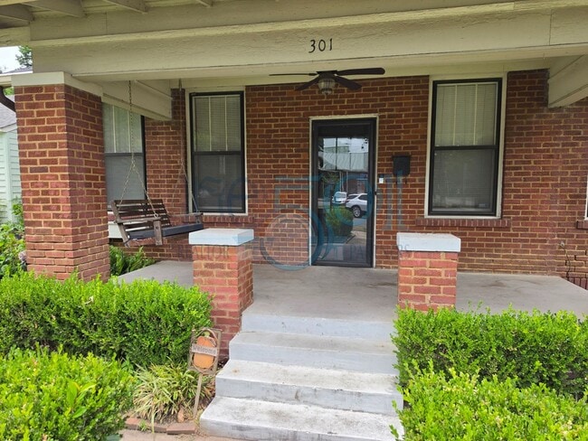 Building Photo - Charming 3BR Home in the Heart of Historic Argenta