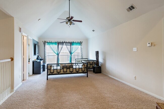 Building Photo - 7712 Brookview Ct