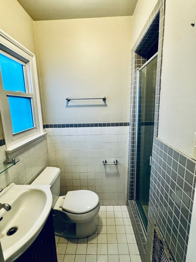 Building Photo - Two Bedroom Home for Rent on Naples Island