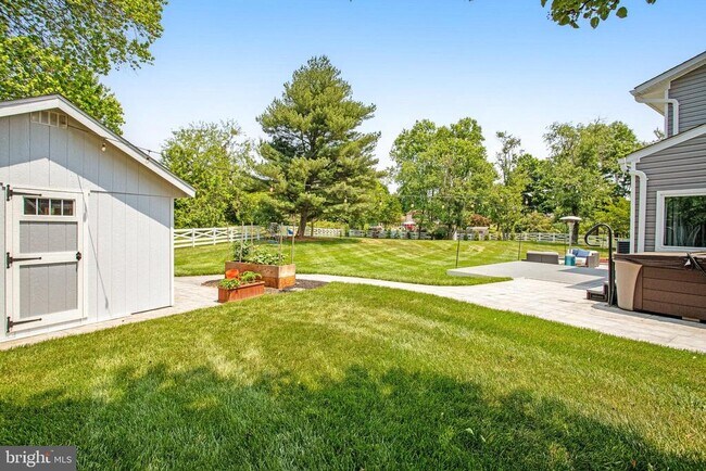 Building Photo - 5101 Redwing Dr