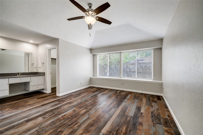 Building Photo - 12710 Fenimore Ct
