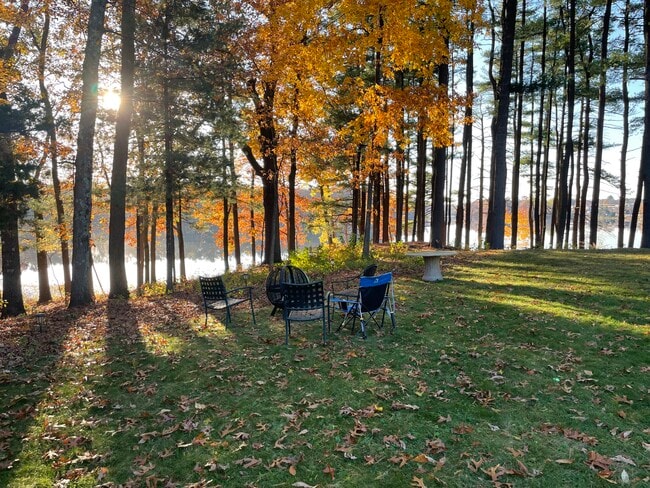 Building Photo - 122 W Central St