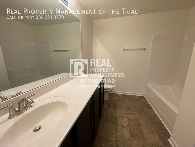 Building Photo - 357 Royal Fern Dr