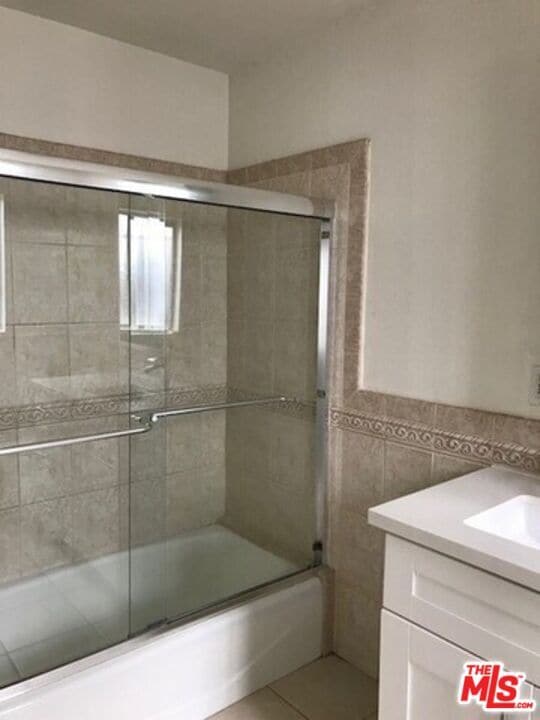 Building Photo - 221 S Tower Dr