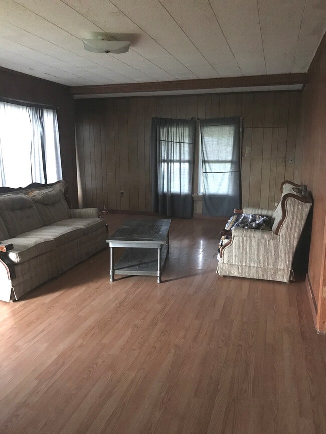 Building Photo - 1851 Co Rd 232