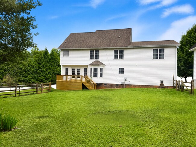 Building Photo - 1185 Eller Wood Dr