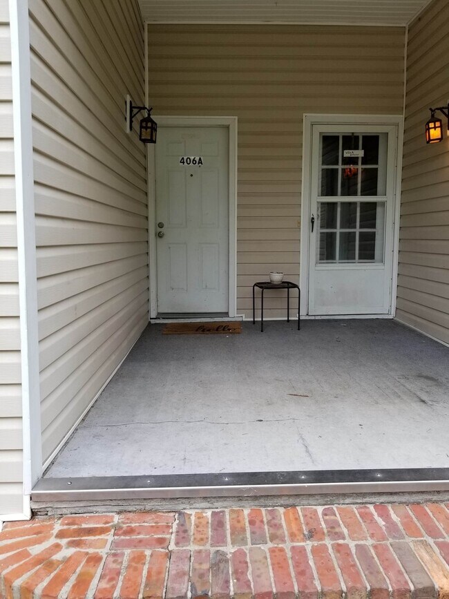 Building Photo - 406 S Park Ave