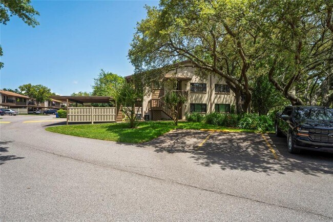 Building Photo - 13009 Wedgewood Way