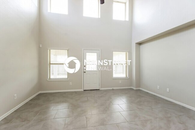 Building Photo - 4 Bedroom Pet-Friendly Home in ROSHARON, TX with Main Street Renewal
