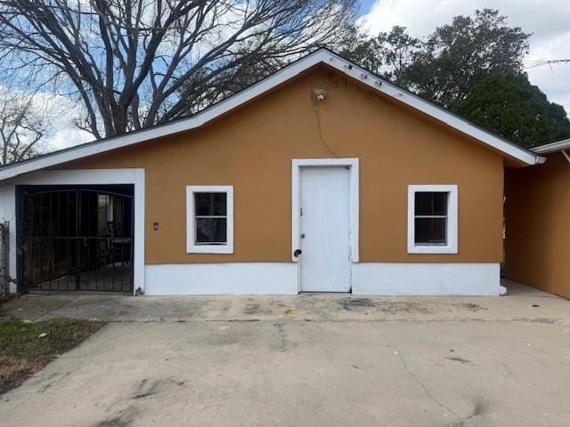 Building Photo - 600 S Pecan Ave