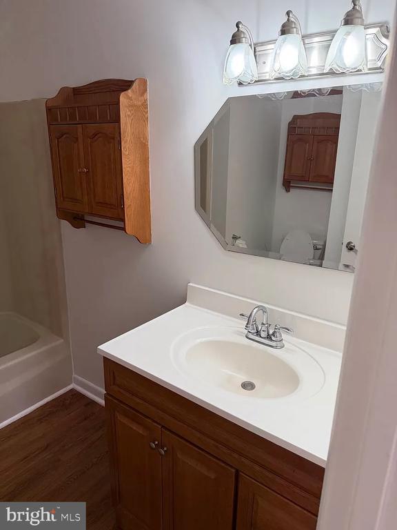 Building Photo - 108 S Carolina Rd