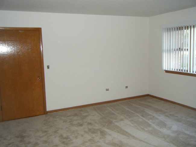 Building Photo - 7222 Dixon St