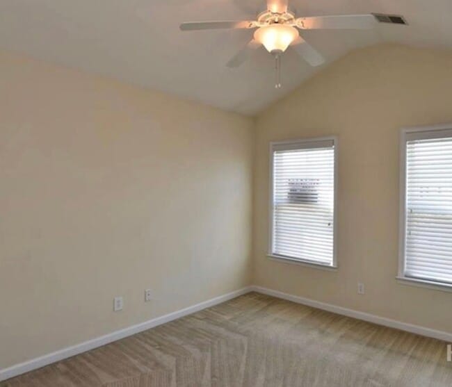 Building Photo - Townhome fresh paint and new carpet! Won't...