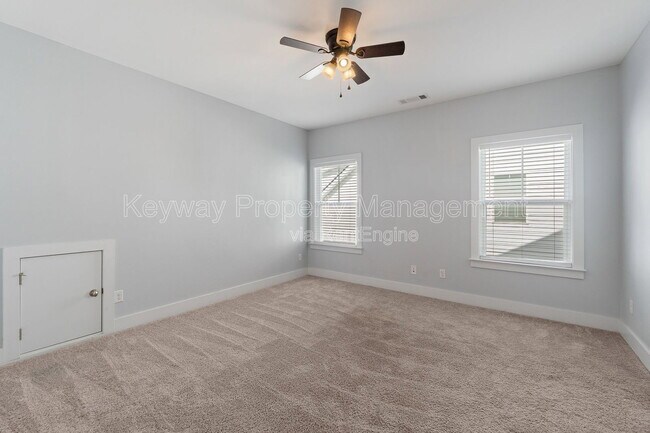 Building Photo - 2217 Laurens St