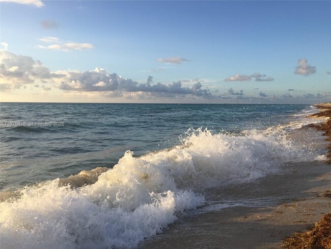 Building Photo - 9008 Collins Ave