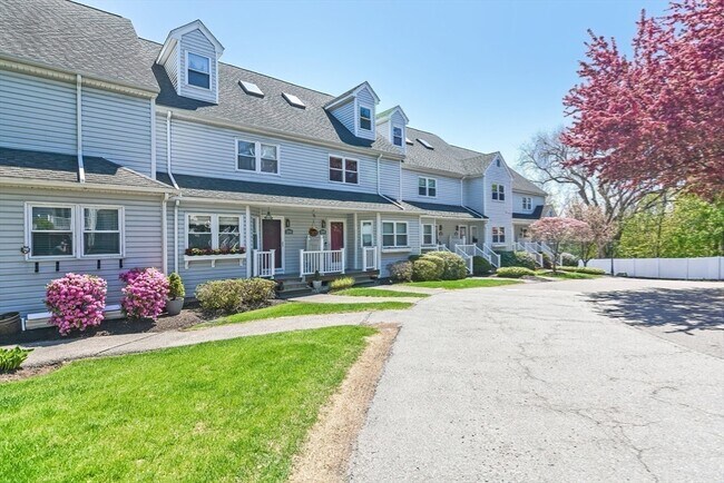 Building Photo - 109 Salem St