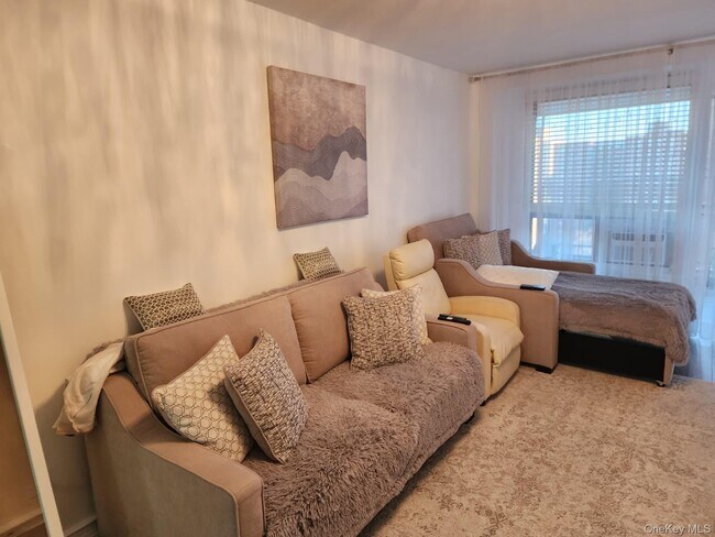 Building Photo - 61-55 98th St