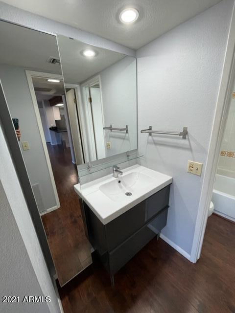 Building Photo - 7557 N Dreamy Draw Dr