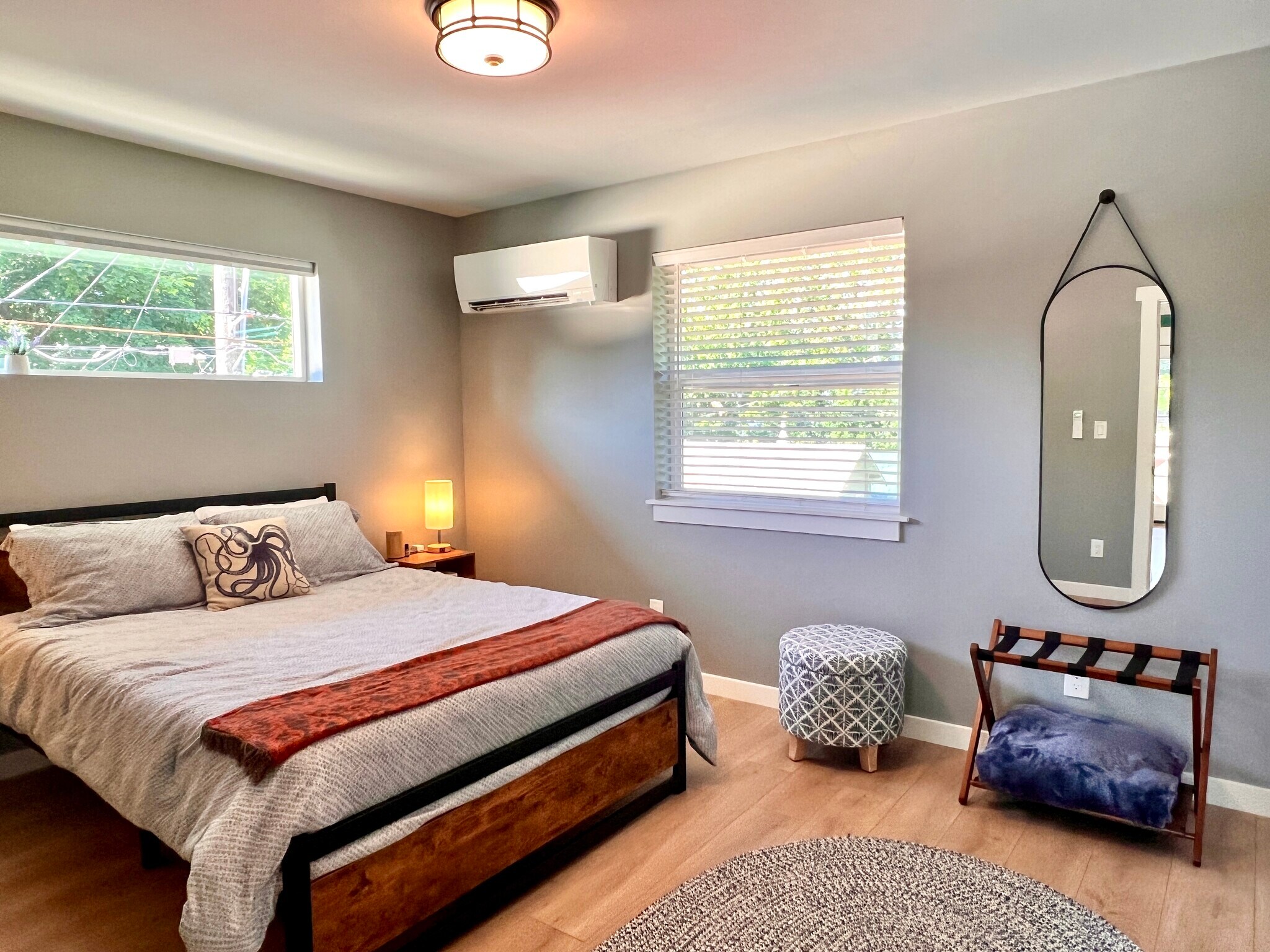 Building Photo - 213 N 10th St