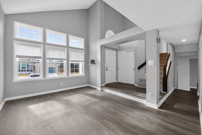 Building Photo - 5559 Wickerdale Ln