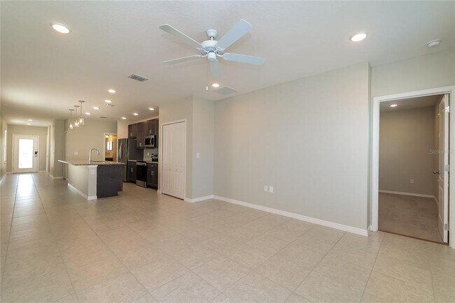 Building Photo - 255 Villavista Ct