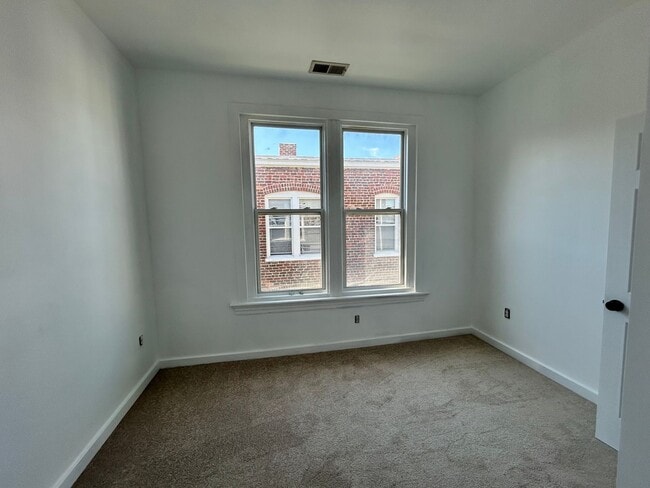 Building Photo - 204 Wellford St
