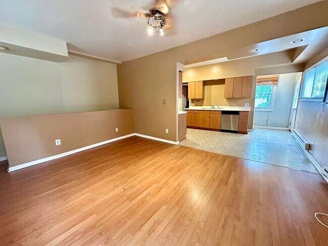 Building Photo - 2709 Josephine St