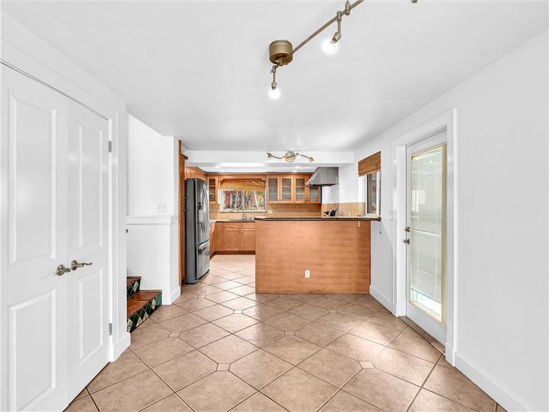 Building Photo - 2507 Okeechobee Ln