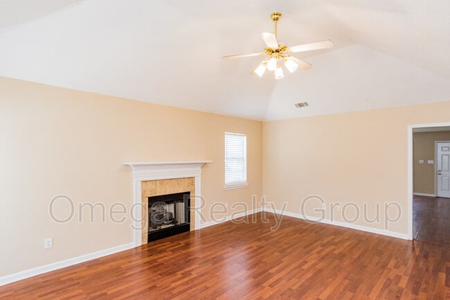 Building Photo - 118 Cedar Bend Dr