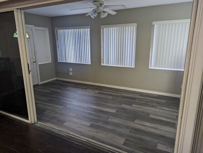 Building Photo - 31 Old Sunbeam Dr