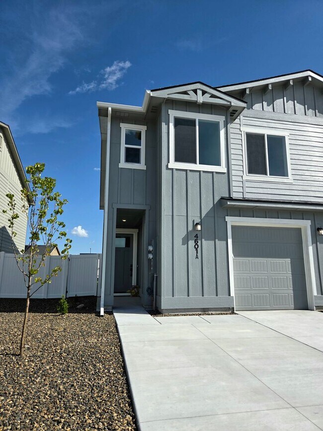 Building Photo - 4601 Highgarden Wy