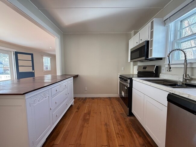 Building Photo - 2 Cochituate Rd