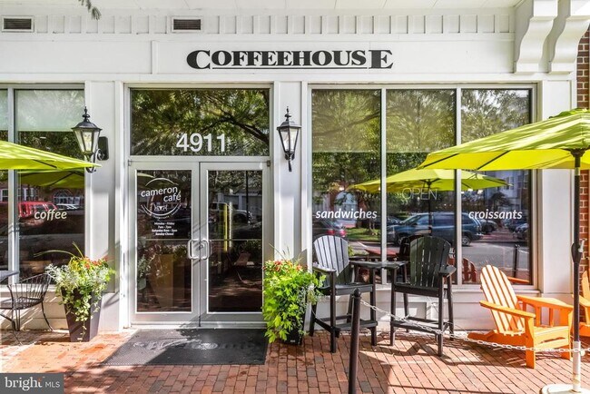 Building Photo - 478 Ferdinand Day Dr