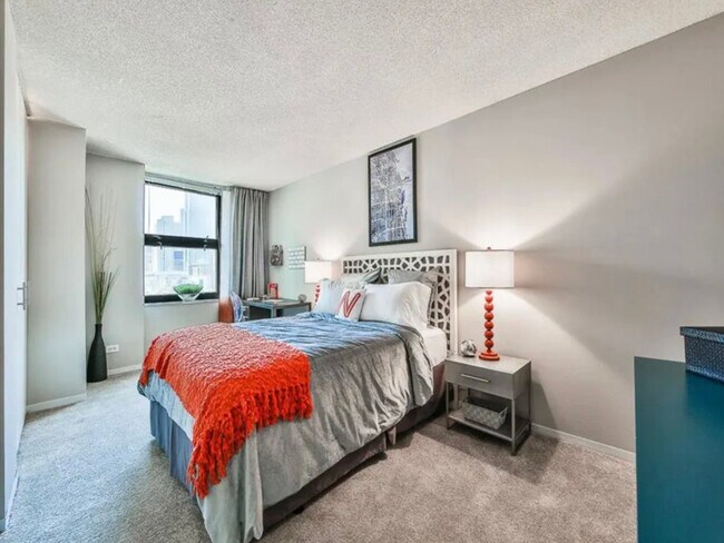 Building Photo - 666 N Dearborn St